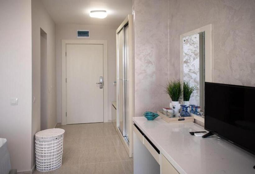 חדר דלוקס עם מרפסת נוף לים, Vila Gama