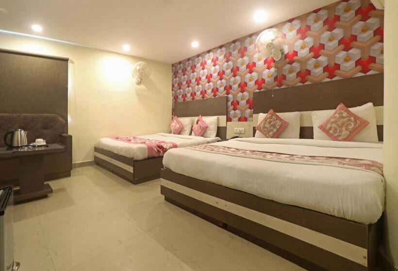 اتاق سوپریور خانوادگی, Kelvish Hotel Delhi Igi Airport