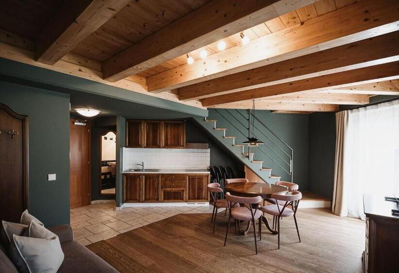 Апартаменты 2 Спальни, Nancy S Holiday Homes Dolomites