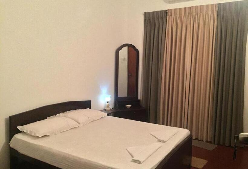 Quarto Deluxe Cama King, Galle Rest Home