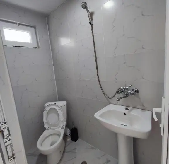 اتاق استاندارد سه نفره, Kobuleti Guest House