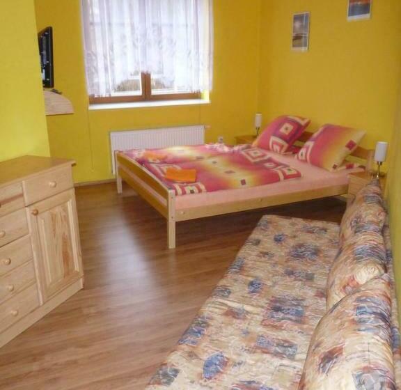 标准三人间, Penzion Hakl