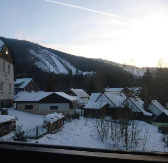 带2个卧室的公寓, Penzion Hakl