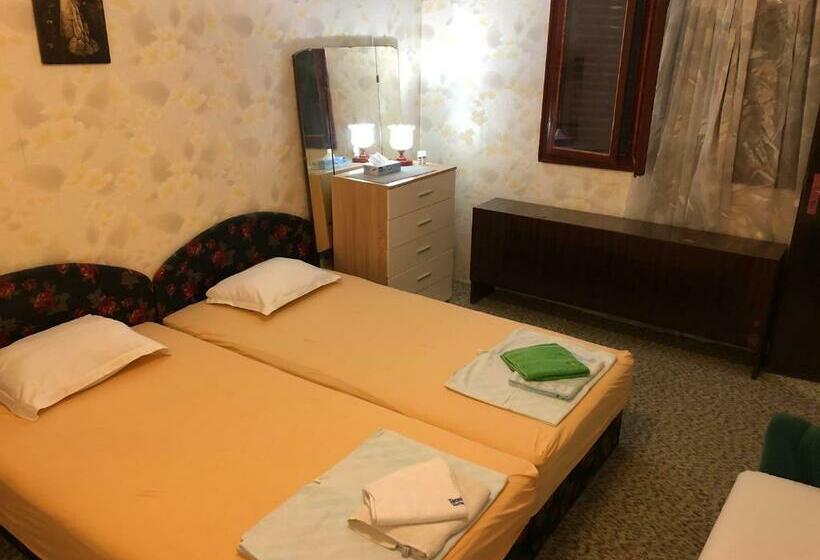 اتاق خانوادگی, Surf House Villa Rose I Po3a L