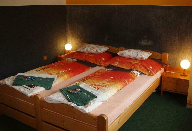 家庭间, Pension Jitka