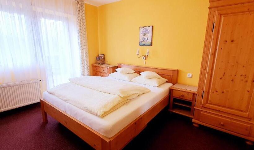 バルコニー付スタンダード４ベッドルーム, Pension Vinkl