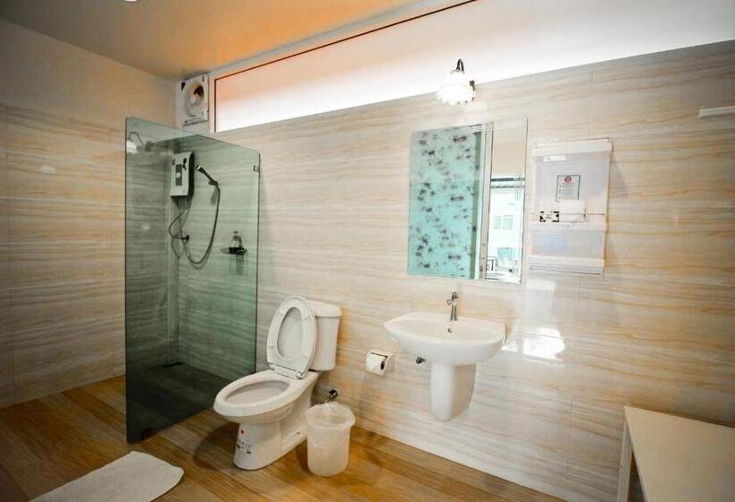 بنجلو قياسى, Yoko River Kwai Resort