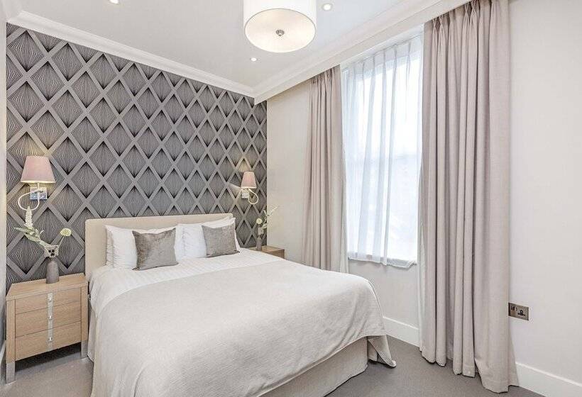 1 Bedroom Deluxe Apartment