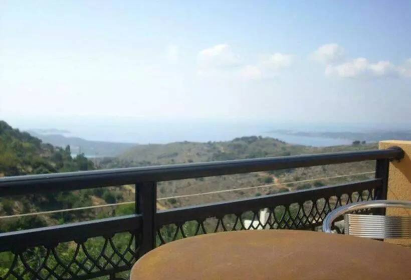 استودیوی استاندارد, Asteras Studios