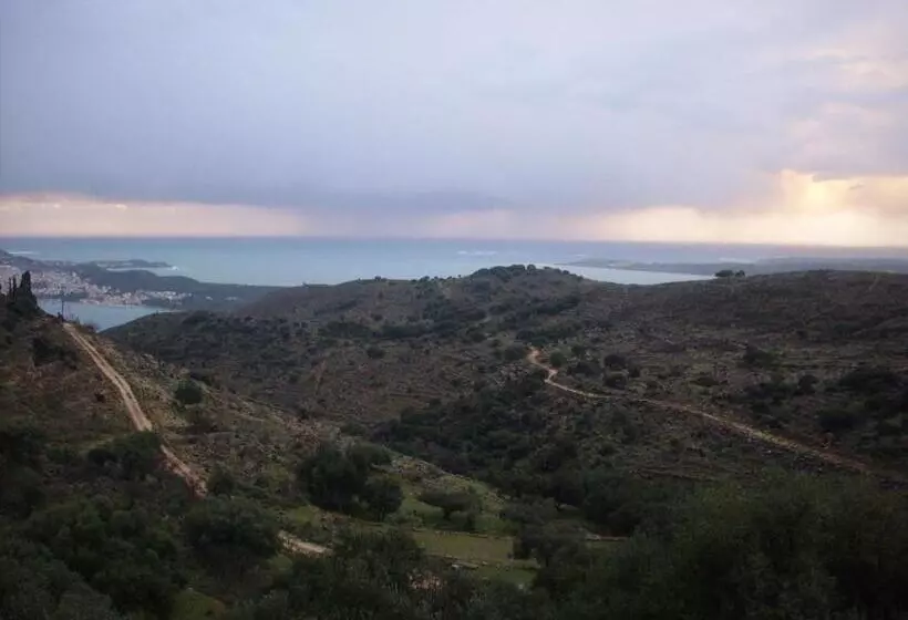 آپارتمان 1 خوابه همکف, Asteras Studios
