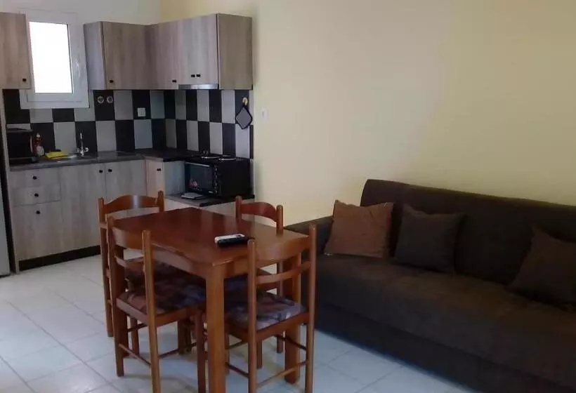 آپارتمان 1 خوابه همکف, Asteras Studios