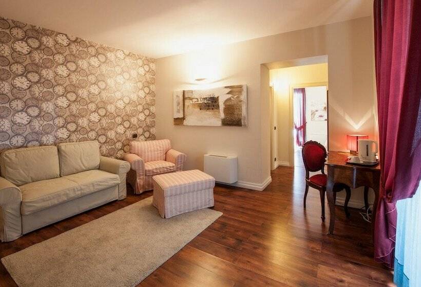 غرفة قياسية سرير كينج, Garibaldi 61