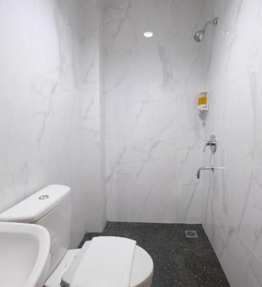 Номер Стандарт, 88 Mangga Besar Raya 120 Jakarta By Wh