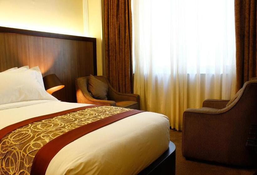 اتاق استاندارد, Elilly International