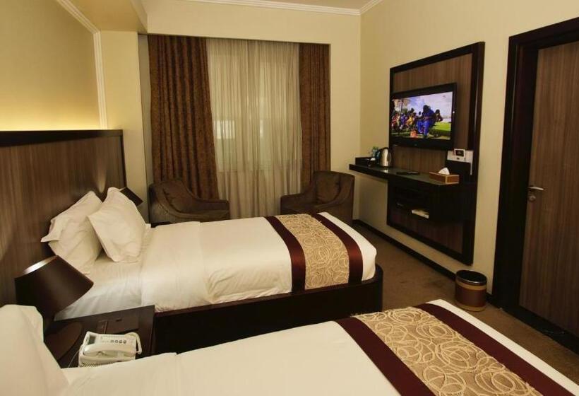 اتاق استاندارد, Elilly International