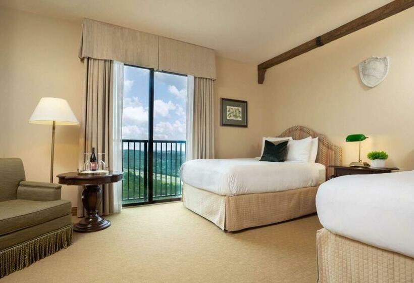 غرفة سوبيريور, Viata