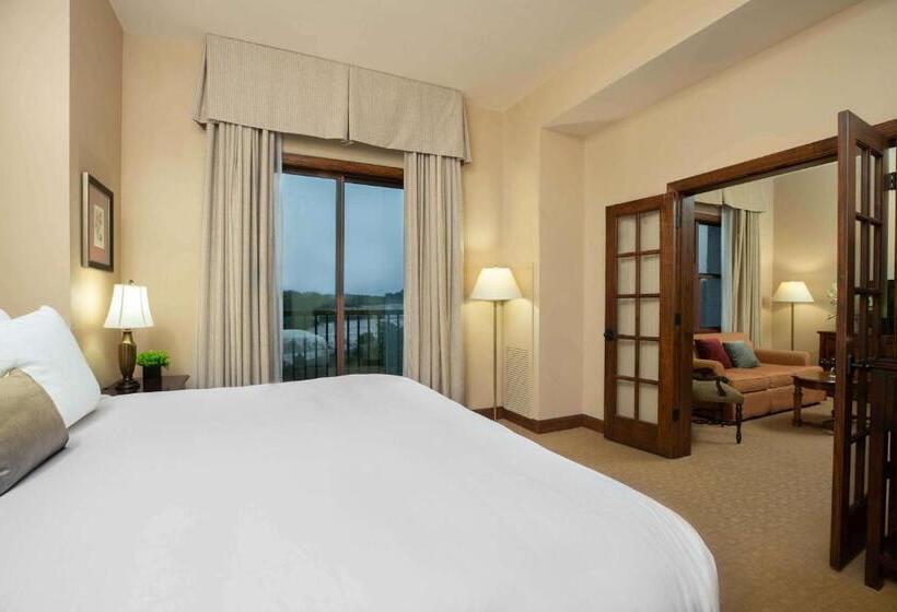 جناح جونيور, Viata