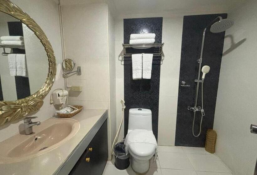 سوئیت پرزیدنت, Lido De Paris