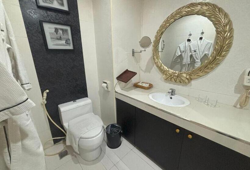 سوئیت 2 خوابه, Lido De Paris