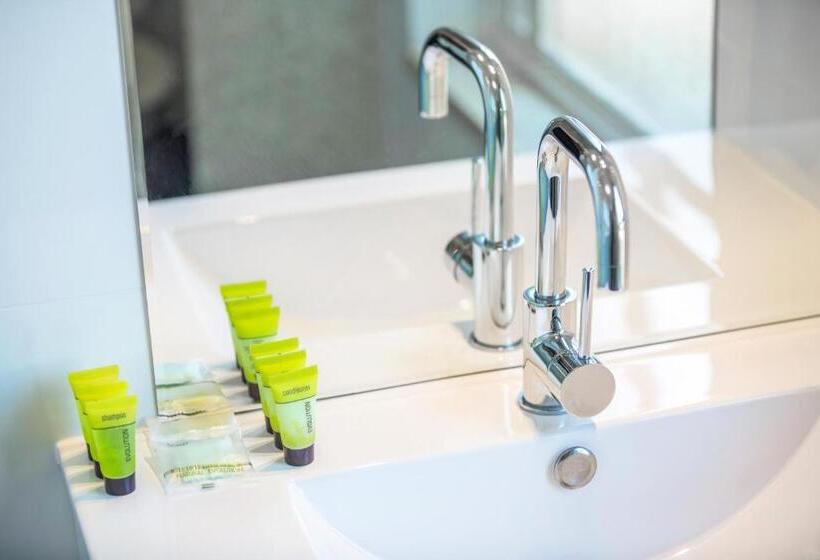 침실 2개 아파트, Nightcap At Rose & Crown