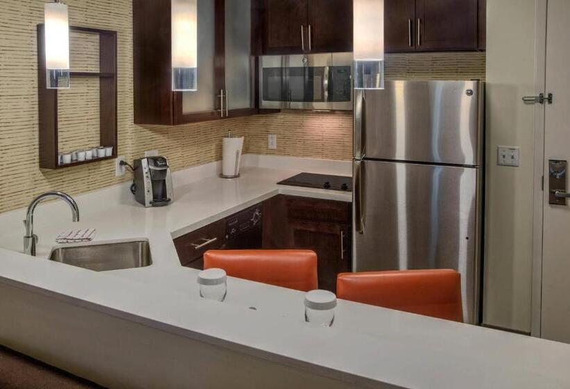 带大床的标准工作室, Residence Inn By Marriott Kansas City Downtown/convention Center