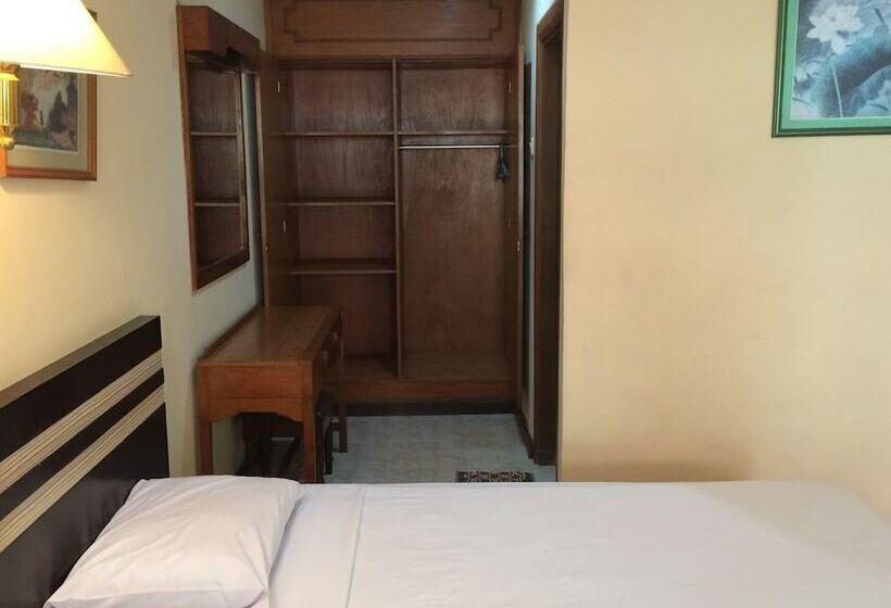 豪华房间, Sri Ratu