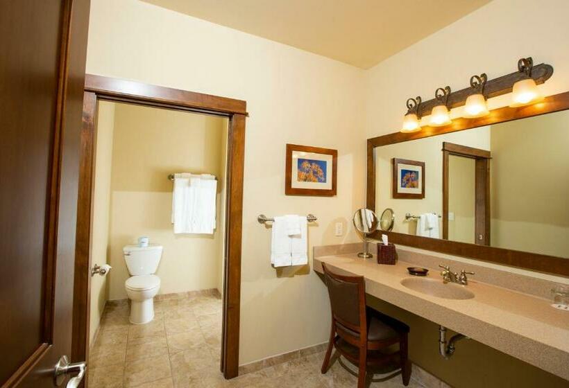 스탠다드 스튜디오 킹침대, Rockwell Lake Lodge