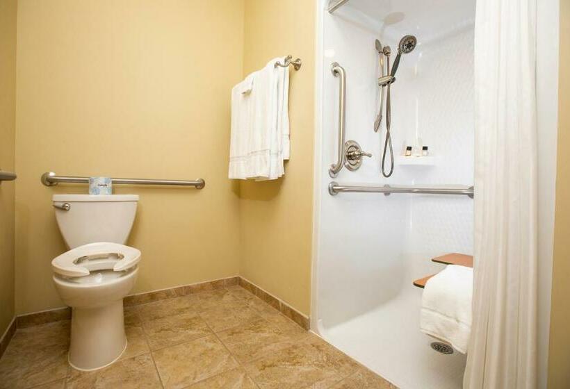 Люкс Deluxe Кровать Кинг, Rockwell Lake Lodge