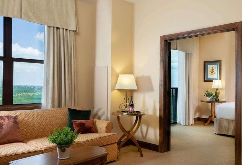 جناح جونيور, Viata