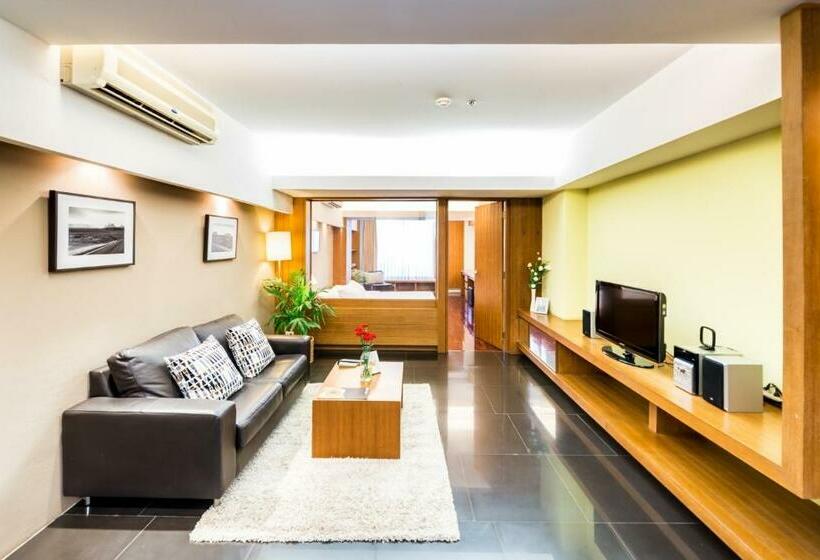Люкс с Балконом, Laemtong Serviced Apartment