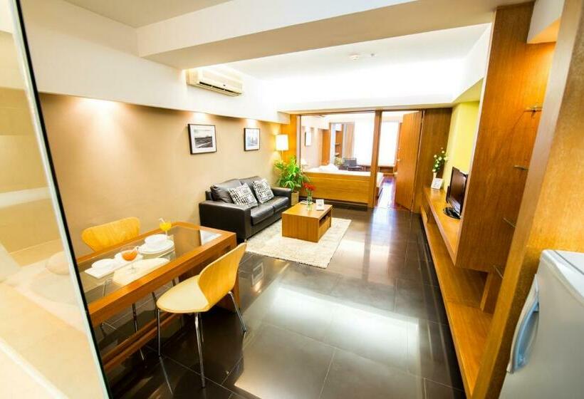 سوئیت با بالکن, Laemtong Serviced Apartment