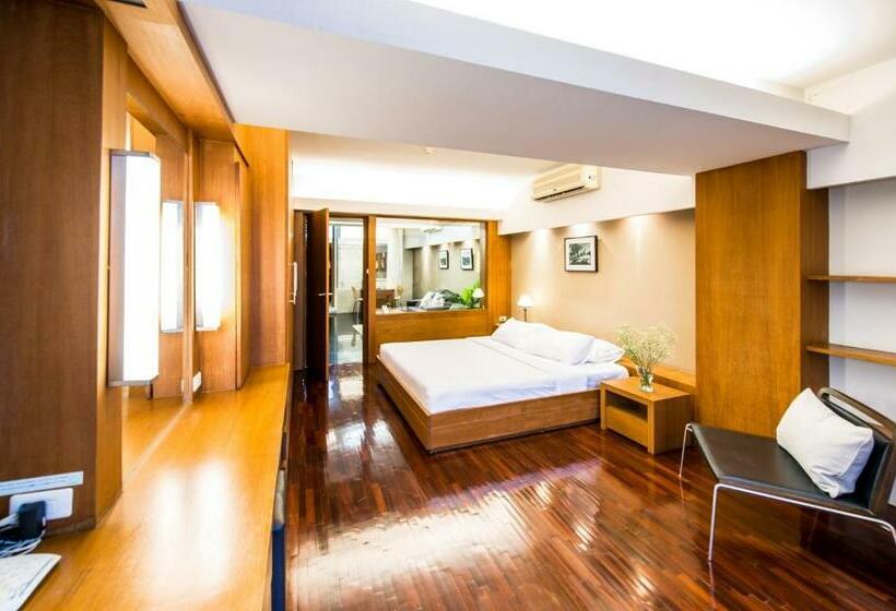 Люкс с Балконом, Laemtong Serviced Apartment