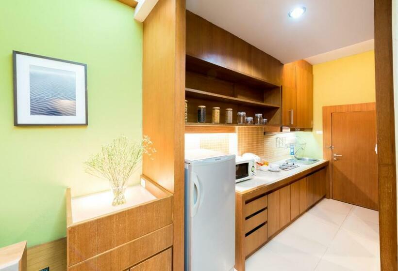 Люкс, Laemtong Serviced Apartment