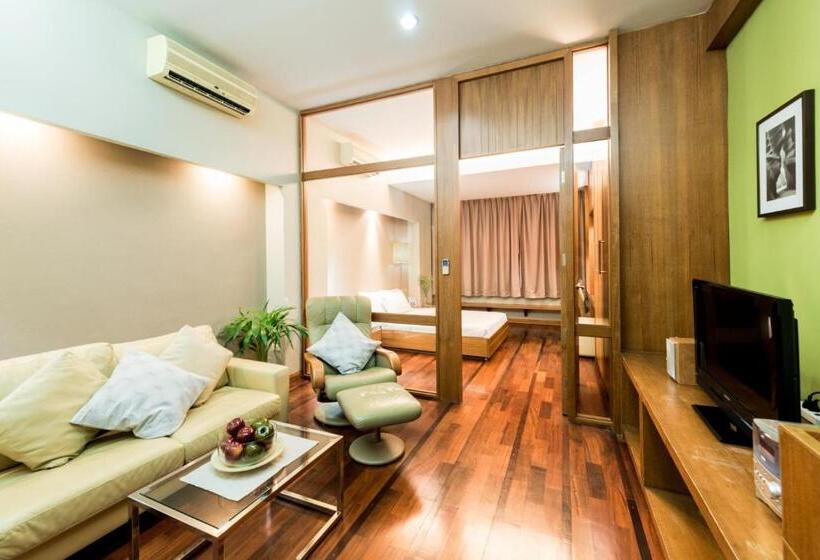 سوییت با چشم‌انداز کوه, Laemtong Serviced Apartment