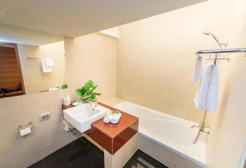 Номер Стандарт Трехместный, Laemtong Serviced Apartment