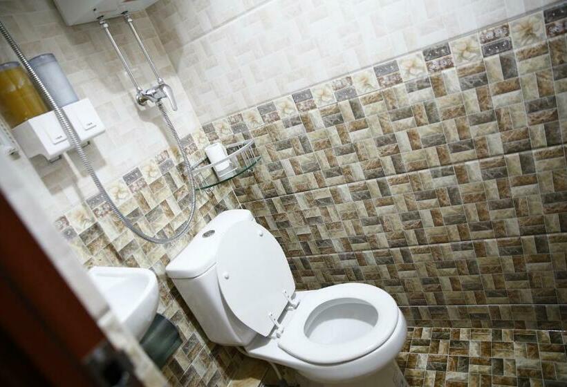 اتاق استاندارد یک نفره, Legend Guest House