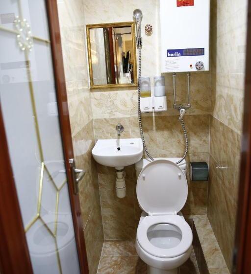 اتاق استاندارد سه نفره, Legend Guest House