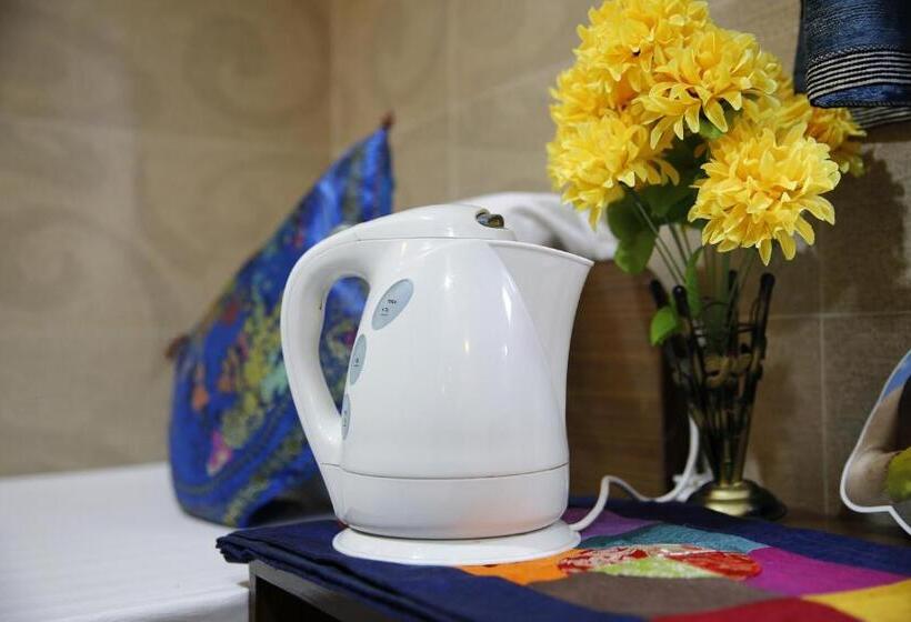 اتاق لوکس, Legend Guest House