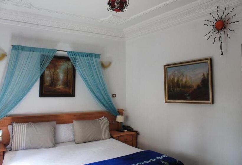 デラックスルーム, Malabata Guest House