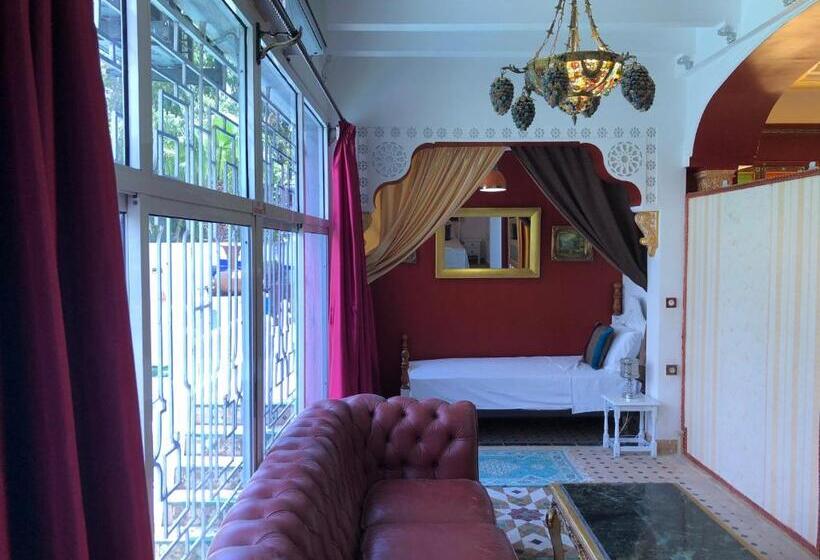 キングサイズベッドのスイートルーム, Malabata Guest House