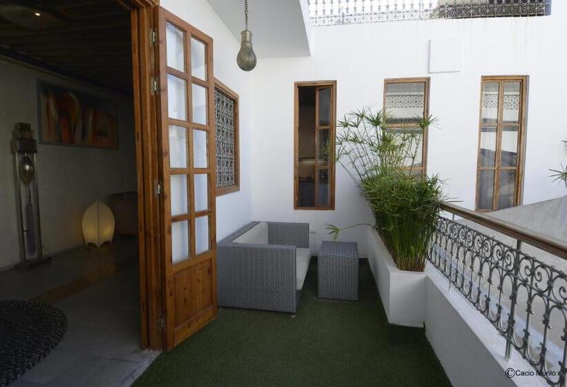 سوییت پرستیژ, Riad Kalaa 2