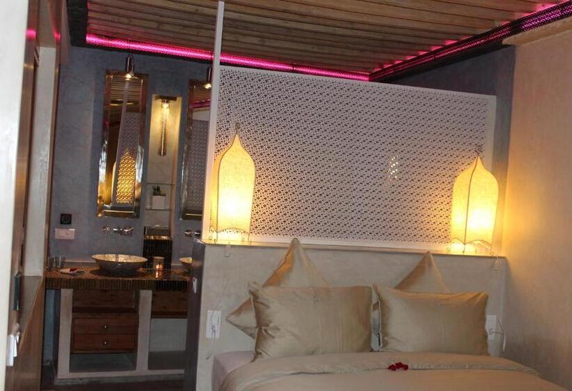 سوییت پرستیژ, Riad Kalaa 2