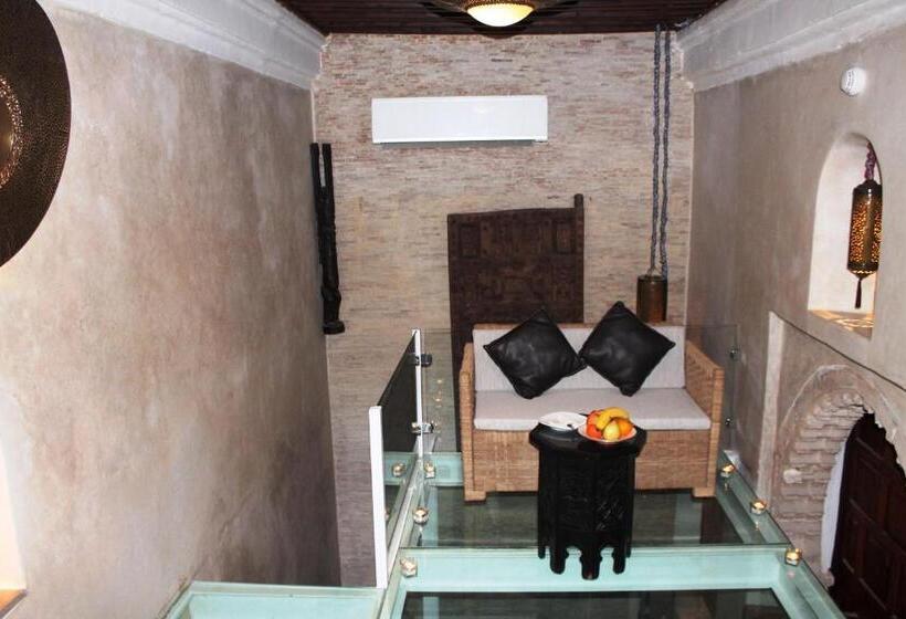 سوییت جونیور, Riad Kalaa 2