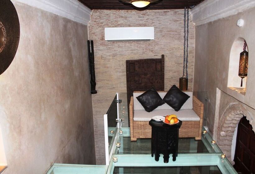 سوییت جونیور, Riad Kalaa 2