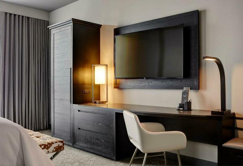 جناح سرير كينج, Archer Hotel Austin