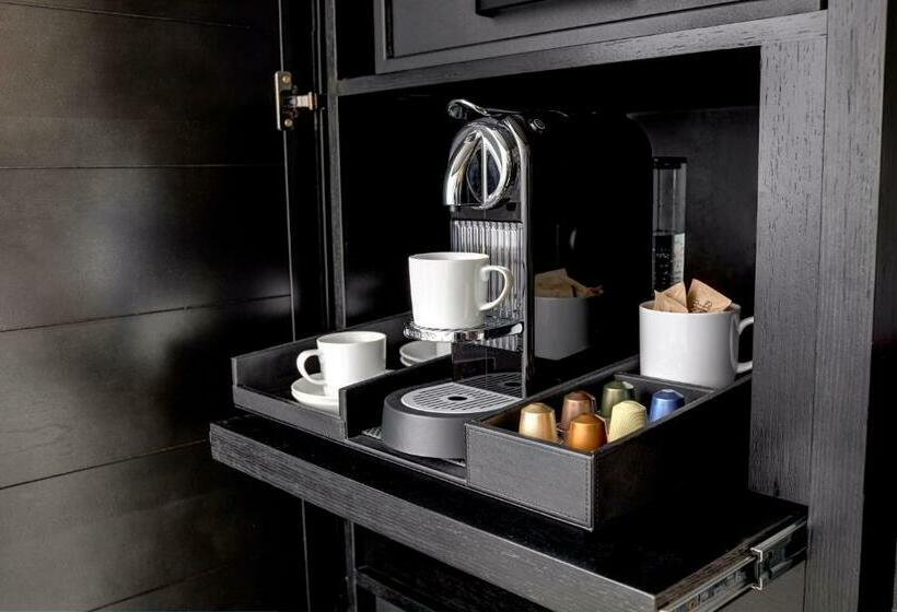 جناح سرير كينج, Archer Hotel Austin