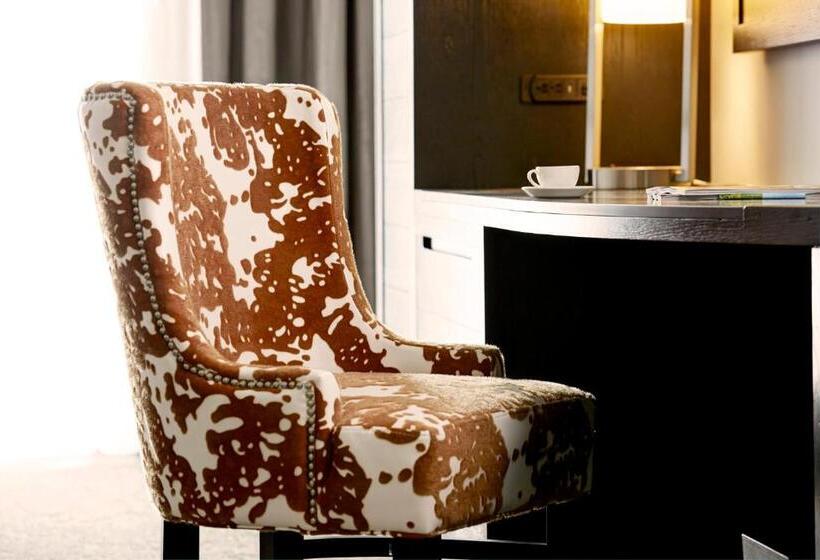جناح سرير كينج, Archer Hotel Austin