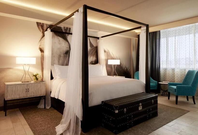 جناح سرير كينج, Archer Hotel Austin