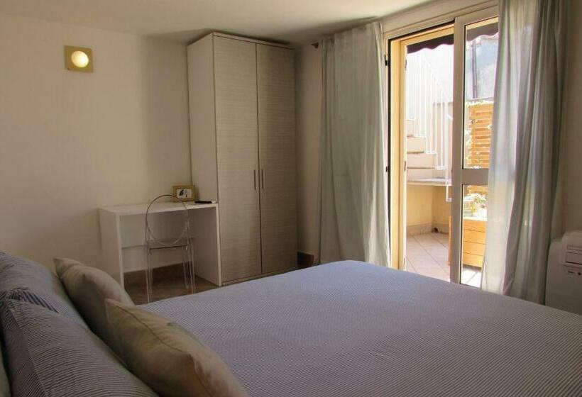 غرفة قياسية, Le Terrazze