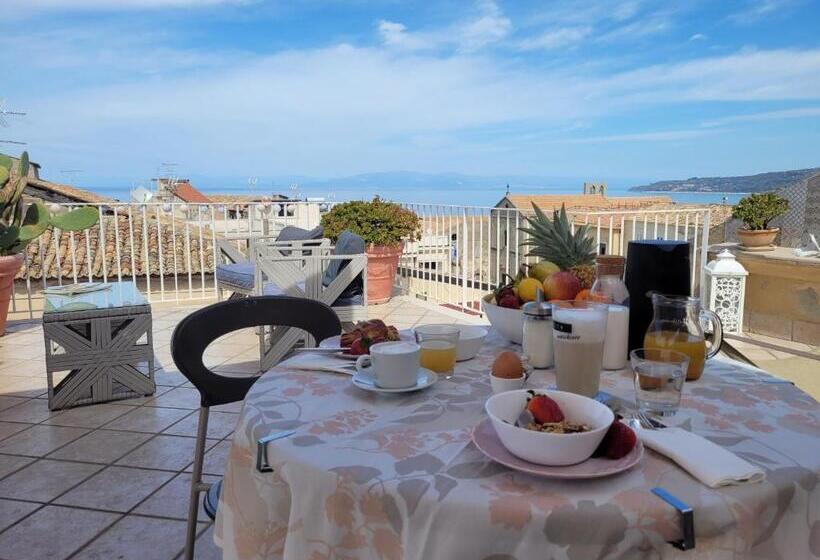 شقة غرفة واحدة, Le Terrazze